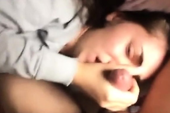 Free Mobile Porn and Sex Videos and Sex Movies - Homemade Teen Couple Blowjob And Fucking With Facial Cumshot - 434600